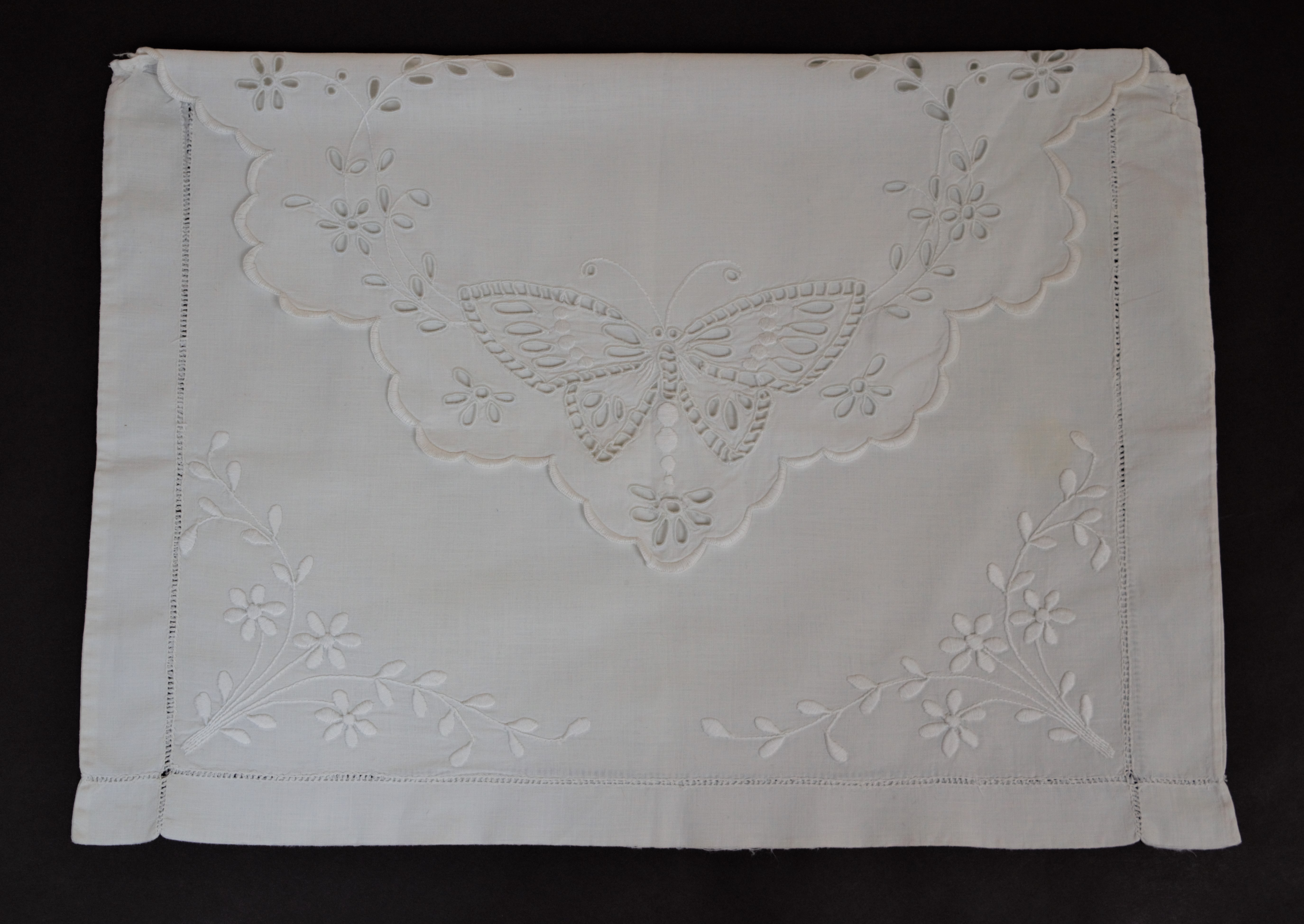 Italian Embroidered Pajama Carrier Gallery of Folklore & Popular Culture